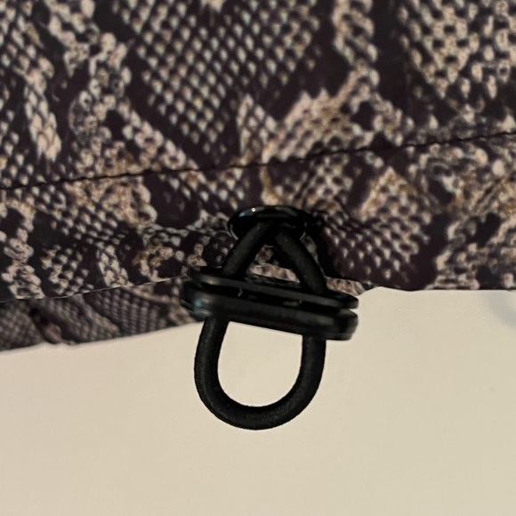 Good American BOA ANORAK Crop Hoodie - Picture 5 of 16